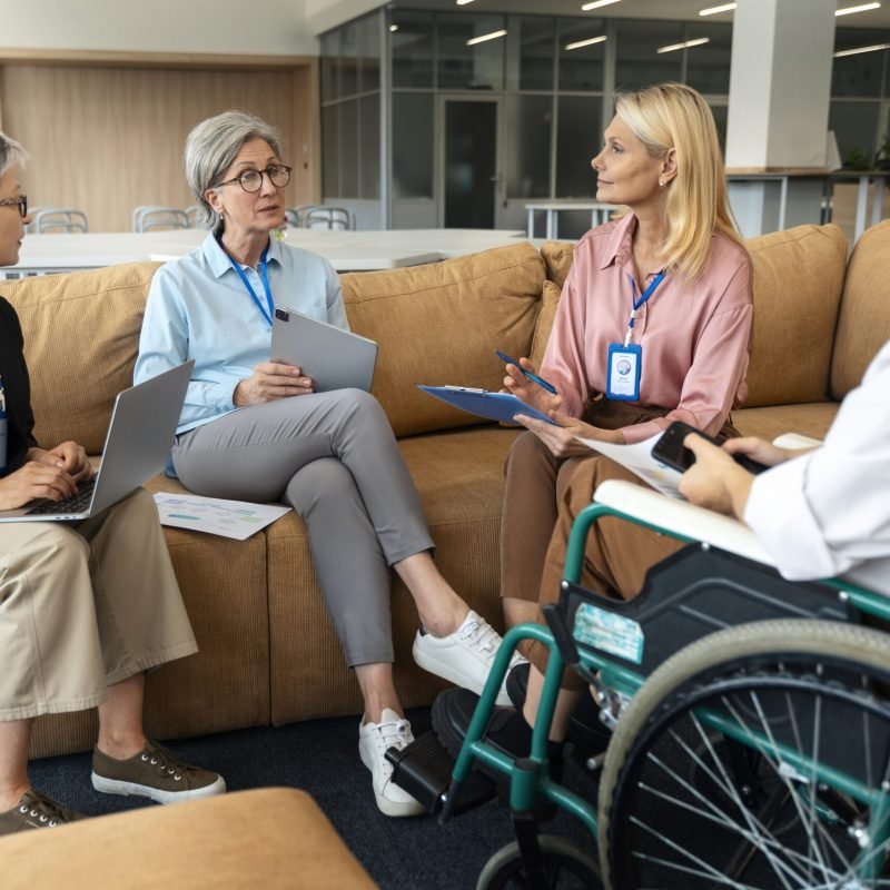 middle-aged-hispanic-business-people